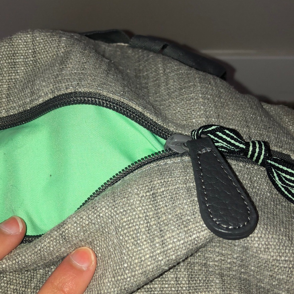 Dakine Backpack - Picture 5 of 8